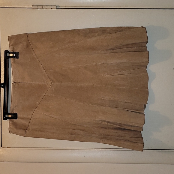 Suede skirt - Picture 2 of 6